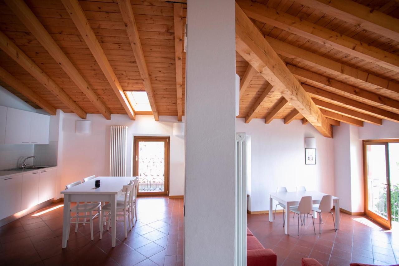 Iseolakerental - Casa Del Pescatore Riva di Solto Exterior photo
