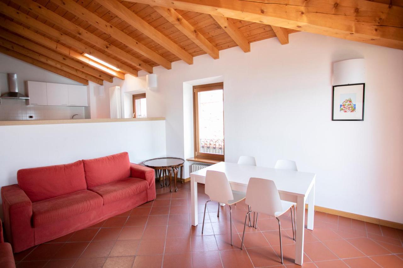 Iseolakerental - Casa Del Pescatore Riva di Solto Exterior photo